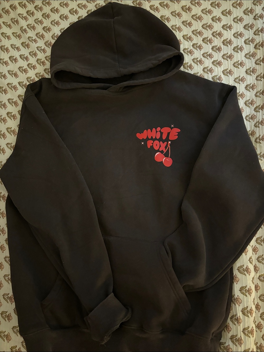 WHITEFOX Boutique (limited edition)Cherry Bomb/ Black Hoodie S/M